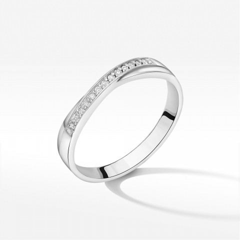 Pierścionek z diamentami