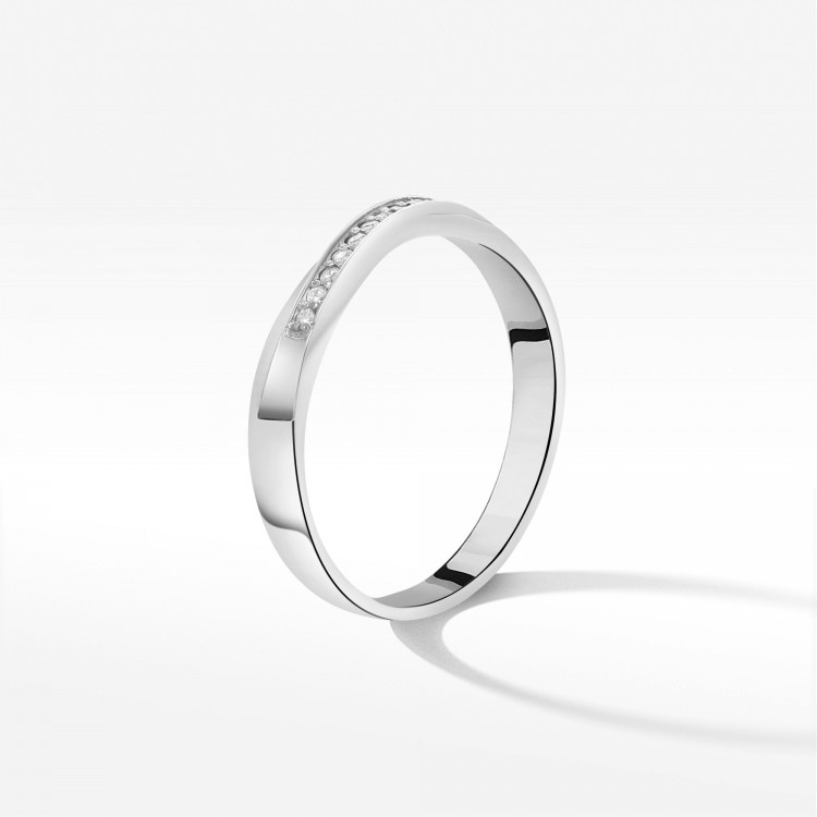 Pierścionek z diamentami