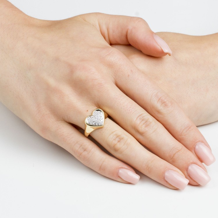 Pierścionek ze złota serce z cyrkoniami