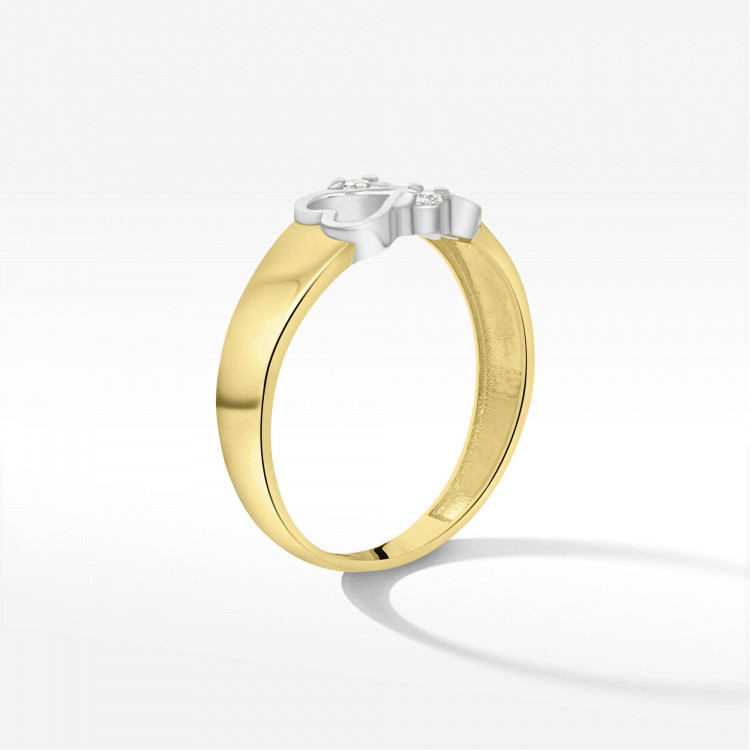 Złoty pierścionek z motywem serca i diamentem