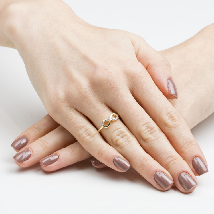 Pierścionek ze złota z cyrkoniami