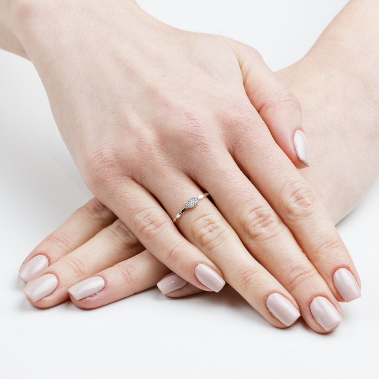 Pierścionek ze złota z cyrkoniami