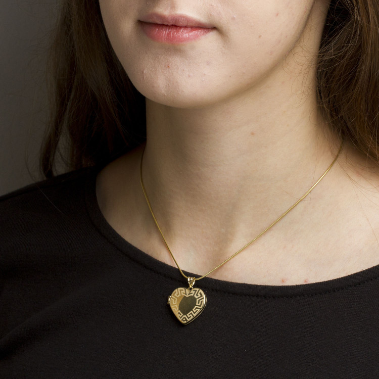 Zawieszka ze złota puzderko