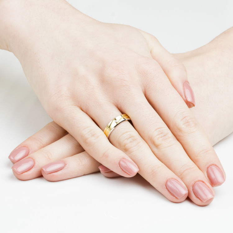 Obrączki ślubne z różowego złota 5mm fazowane