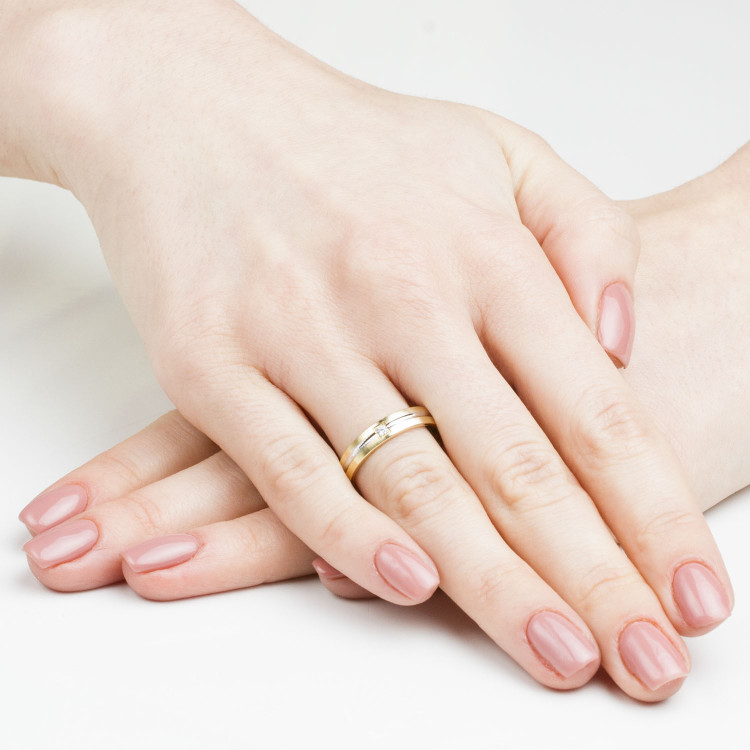 Obrączki ślubne z dwukolorowego złota 4mm półokrągłe