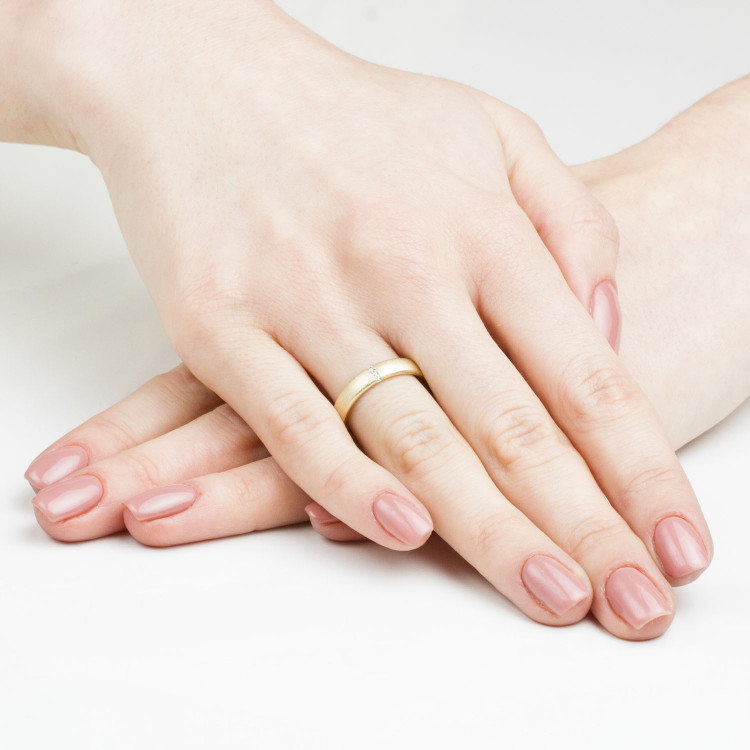 Obrączki ślubne z białego złota 4mm półokrągłe