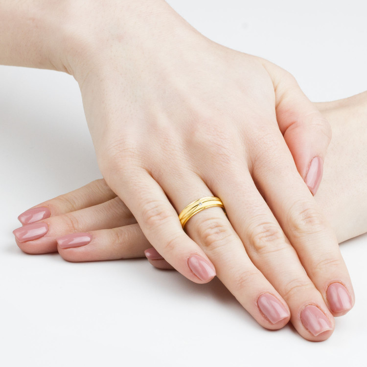 Obrączki ślubne z białego złota 5mm fazowane