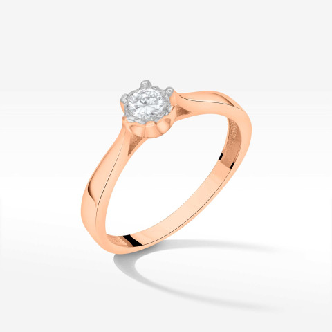 Złoty pierścionek z diamentem