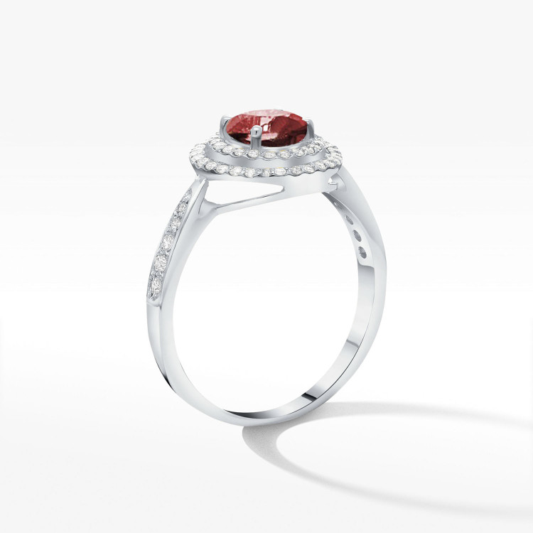 Pierścionek ze złota z rubinem i diamentami