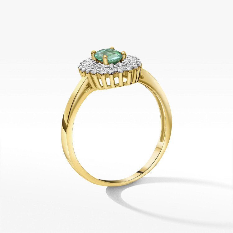 Pierścionek ze złota ze szmaragdem i diamentami