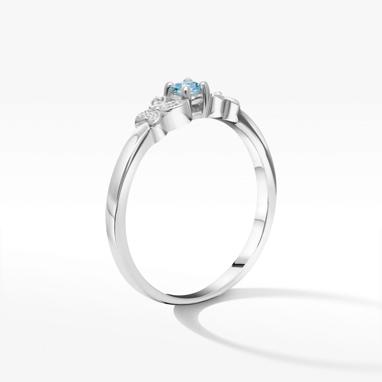 Pierścionek ze złota z topazem i diamentami