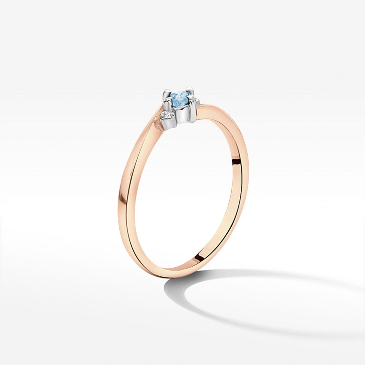 Pierścionek ze złota z topazem i diamentami