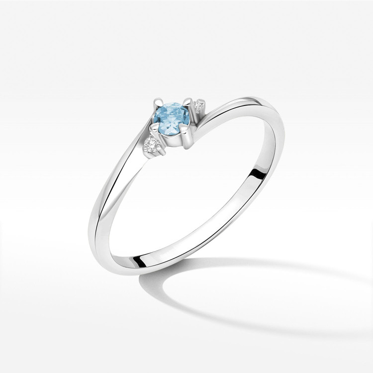 Pierścionek ze złota z topazem i diamentami