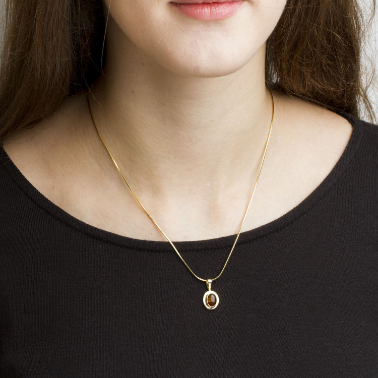 Zawieszka ze złota bursztyn