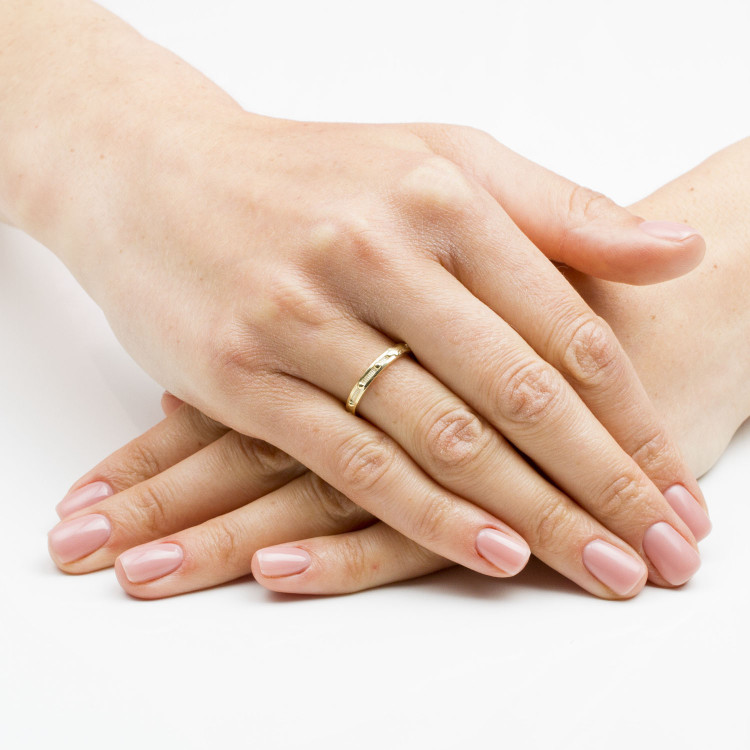 Pierścionek ze złota różaniec