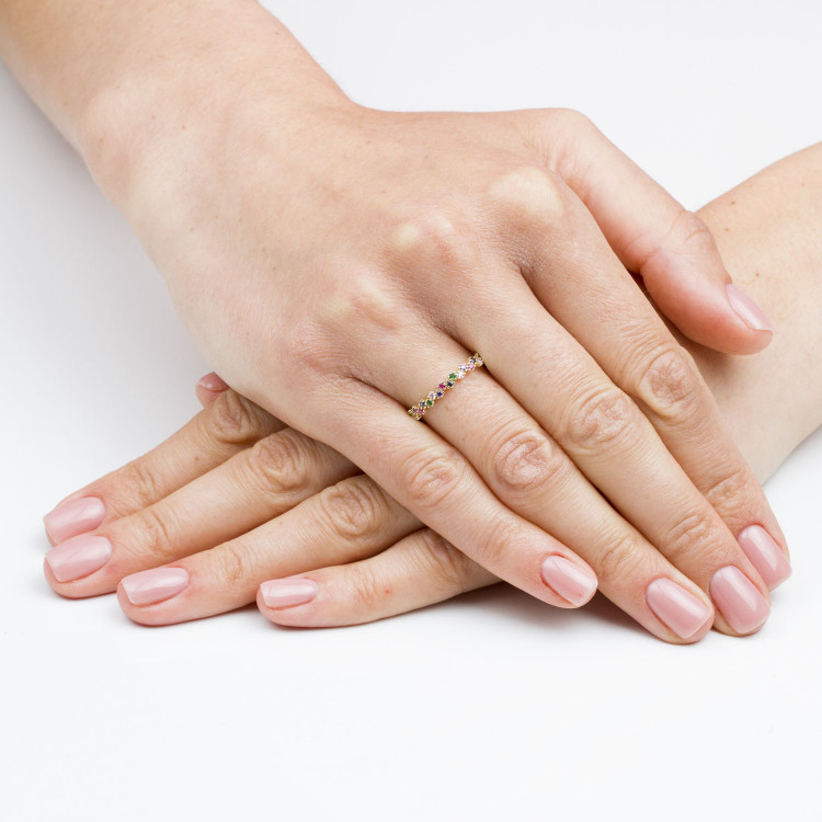 Pierścionek z kolorowymi cyrkoniami