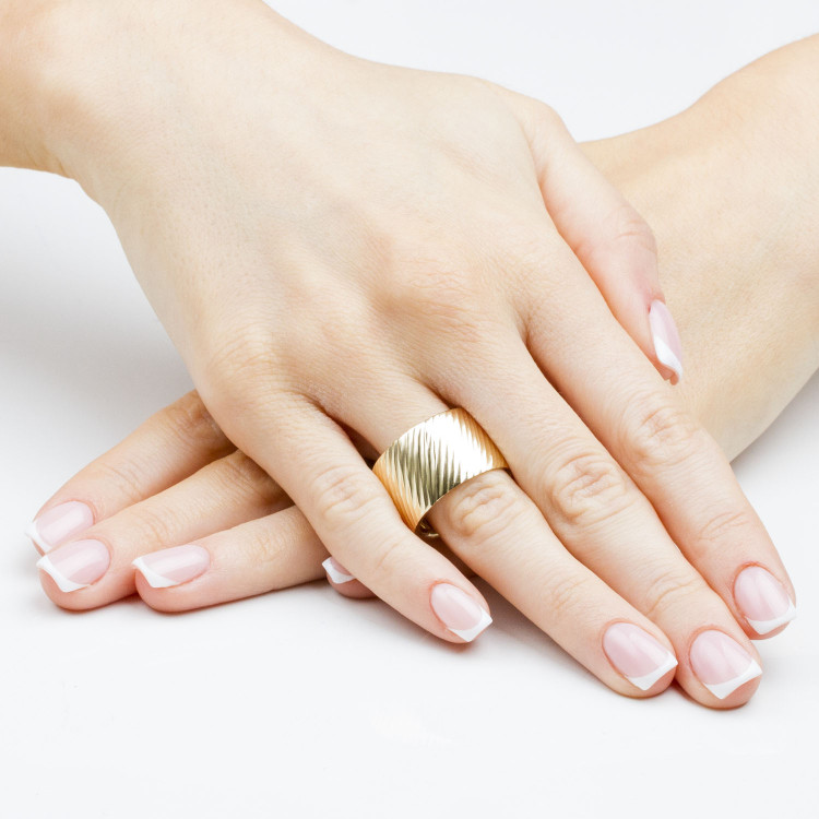 Dall'acqua pierścionek ze złota