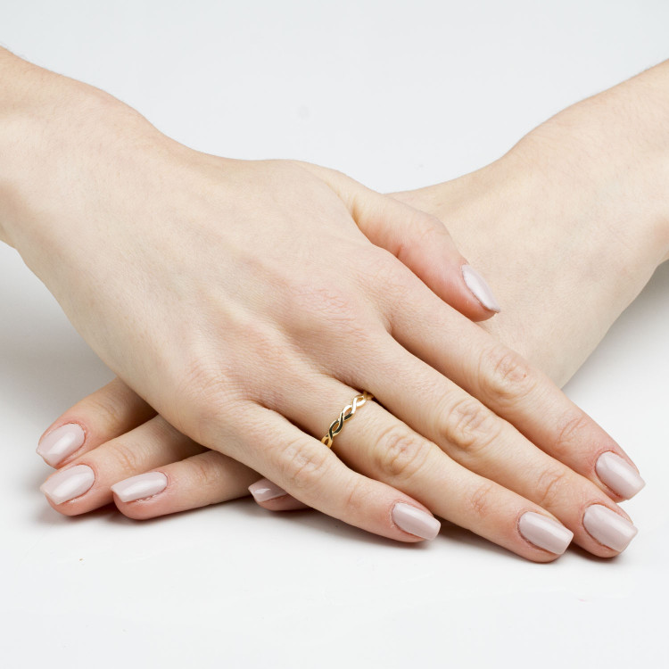 Pierścionek ze złota z nieskończonością