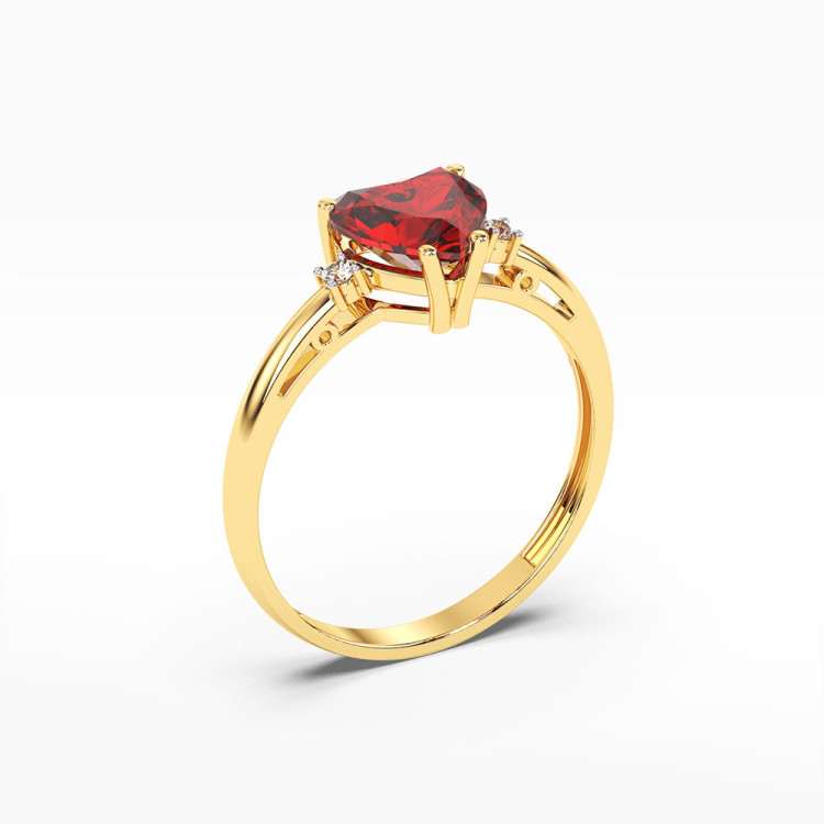 Pierścionek z dużym rubinem w kształcie serca