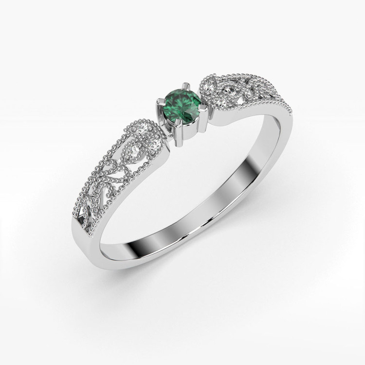 Pierścionek z diamentami i szmaragdem