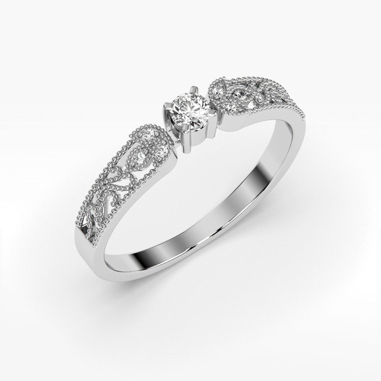 Pierścionek z diamentami