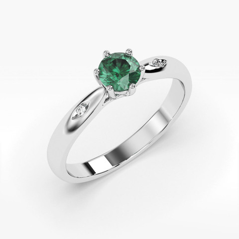 Pierścionek ze złota ze szmaragdem i diamentami