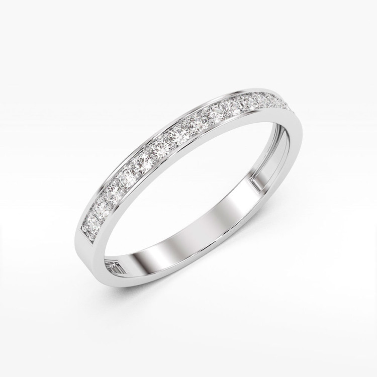 Pierścionek z wieloma diamentami