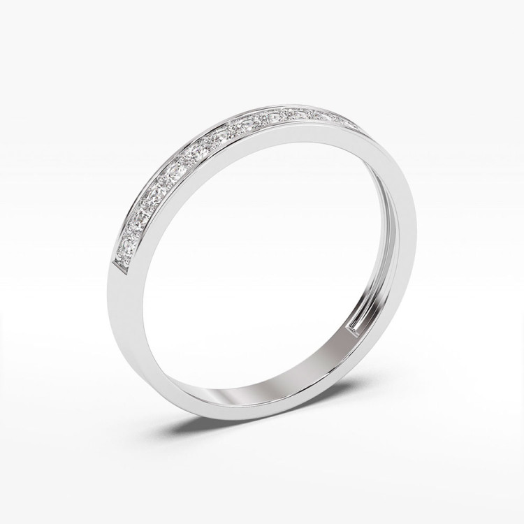 Pierścionek z wieloma diamentami