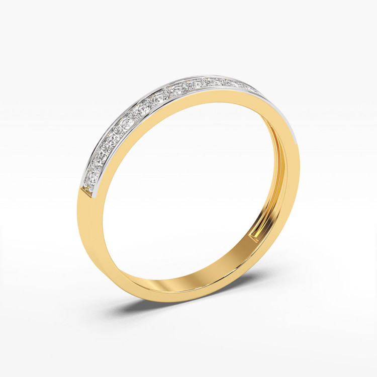 Pierścionek z wieloma diamentami