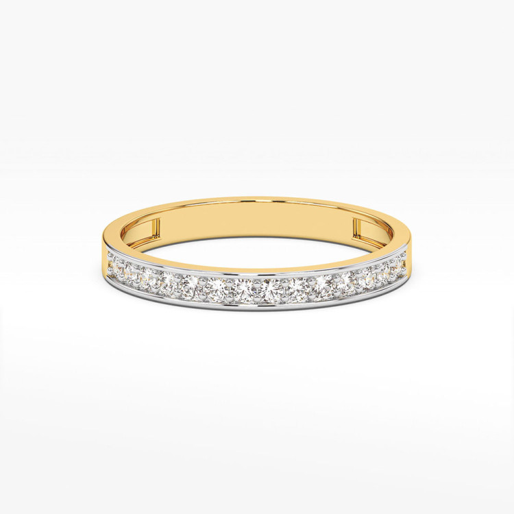 Pierścionek z wieloma diamentami