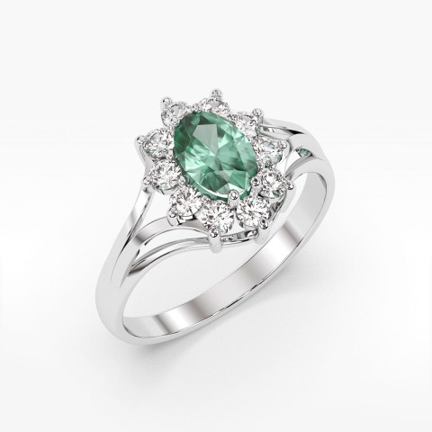 Pierścionek ze złota ze szmaragdem i diamentami