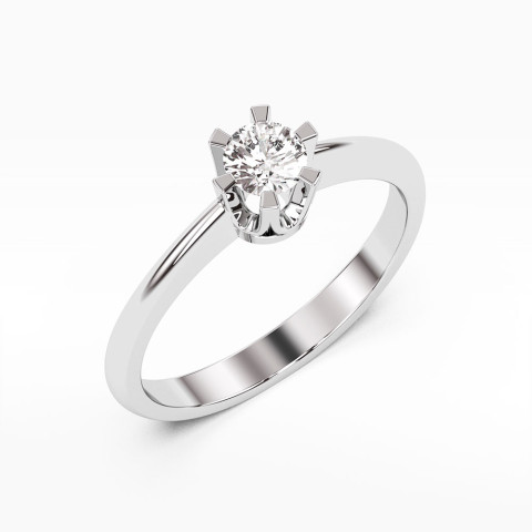 Pierścionek zaręczynowy z diamentem