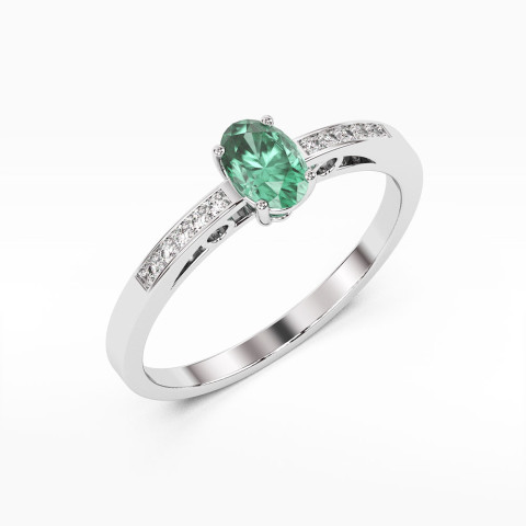 Pierścionek ze złota ze szmaragdem i diamentami