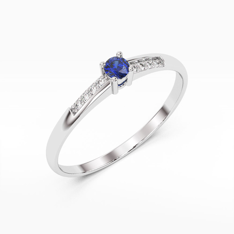 Pierścionek z szafirem i diamentami