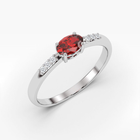 Pierścionek ze złota z rubinem i diamentami