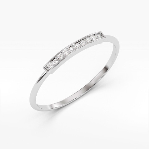 Pierścionek z białego złota z diamentami