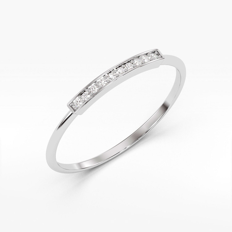 Pierścionek z białego złota z diamentami