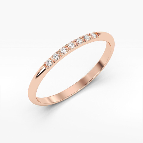 Pierścionek z różowego złota z diamentami