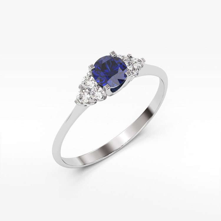 Pierścionek z szafirem i diamentami