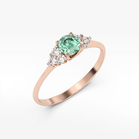 Pierścionek ze szmaragdem i diamentami