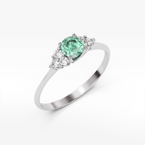 Pierścionek ze szmaragdem i diamentami
