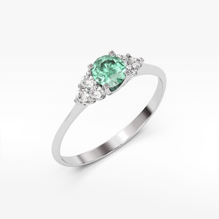 Pierścionek ze szmaragdem i diamentami