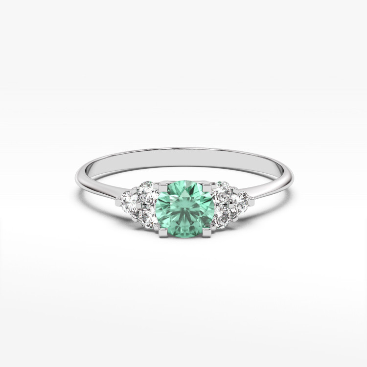 Pierścionek ze szmaragdem i diamentami