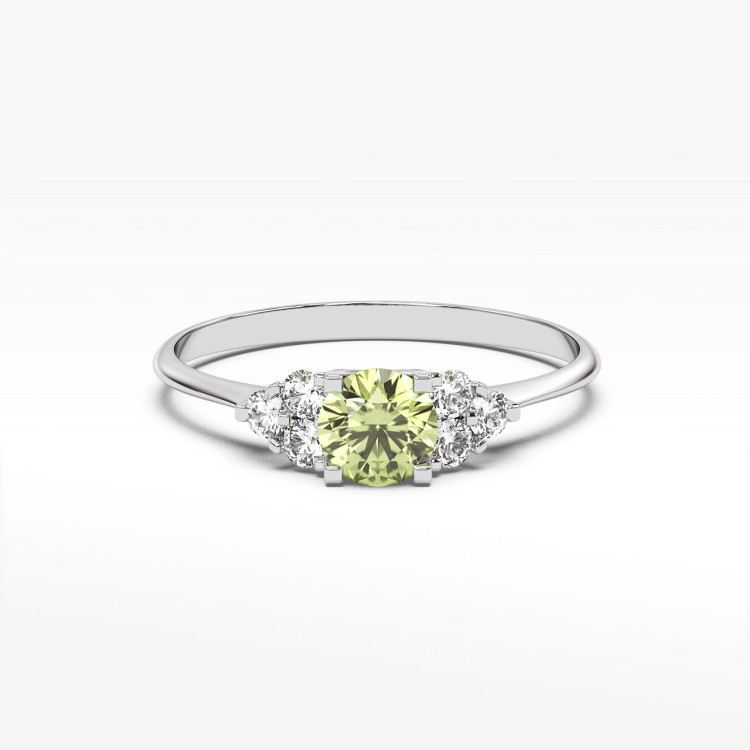 Pierścionek z oliwinem i diamentami