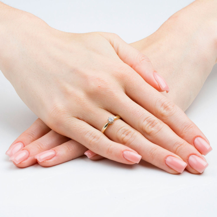 Pierścionek zaręczynowy z diamentem 0.15ct