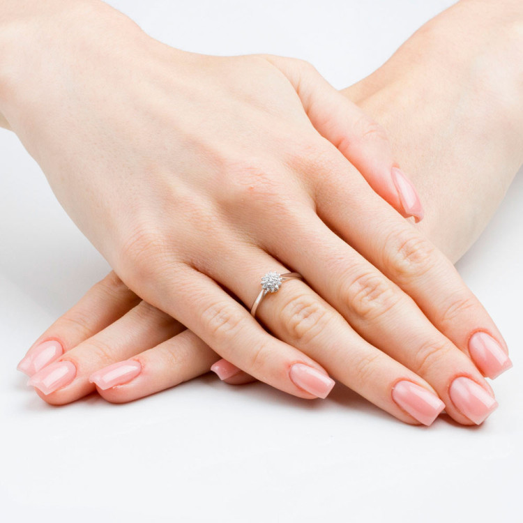 Pierścionek z diamentami