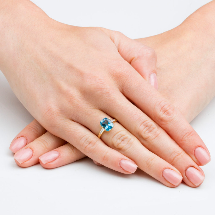 Pierścionek z topazem i diamentami