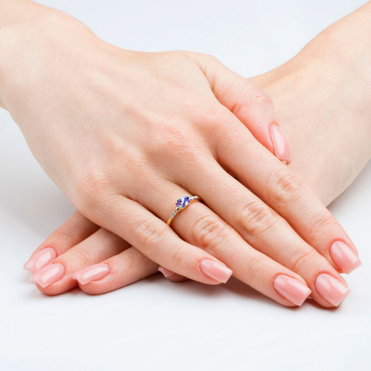 Pierścionek ze złota z tanzanitem i diamentami