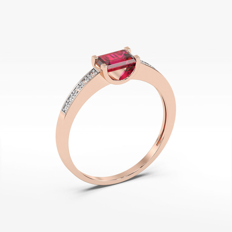 Pierścionek z prostokątnym rubinem