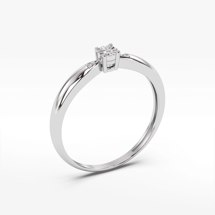 Pierścionek z diamentami